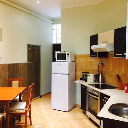 Kaz7 Kazinczy Apartment Budapest Esterno foto