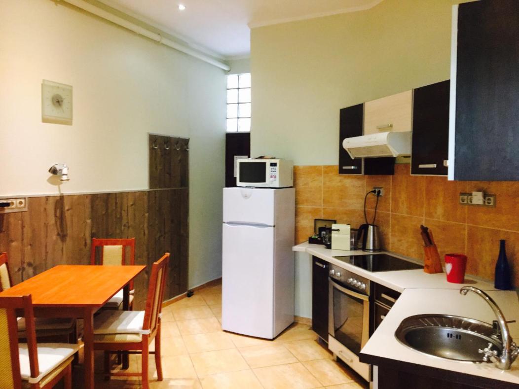 Kaz7 Kazinczy Apartment Budapest Esterno foto